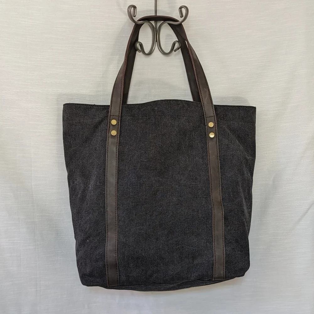 NWT Beryll Distressed‎ Canvas Tote